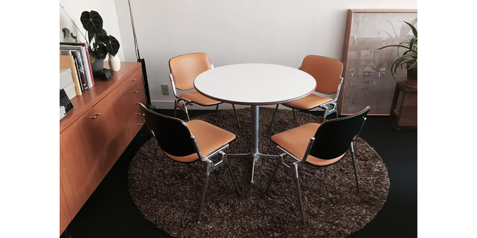 LAUAN TABLE ROUND・04（木天板） | D&DEPARTMENT