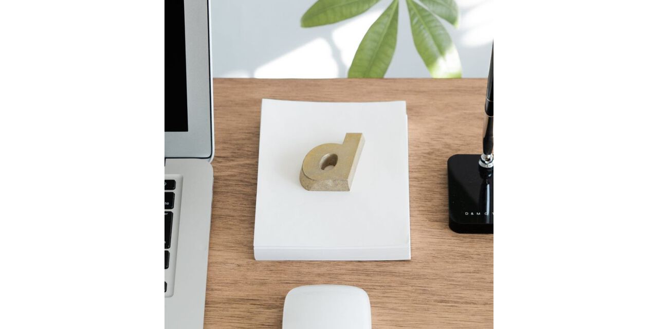 "d" Logo Paper Weight,, large image number 5