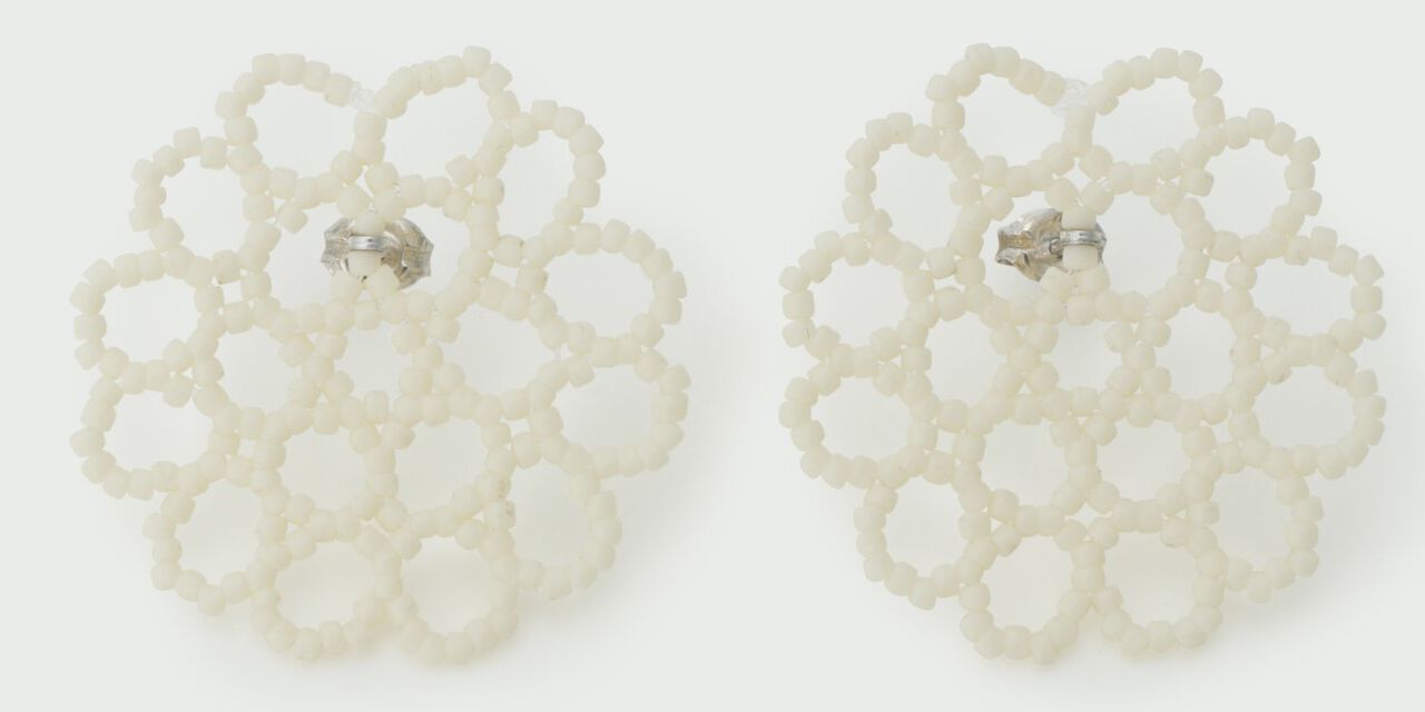 玻璃串珠耳環「菊花」,White, large image number 1